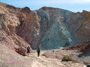 Death-Valley-2020-day8-4  deso  w.jpg (484140 bytes)